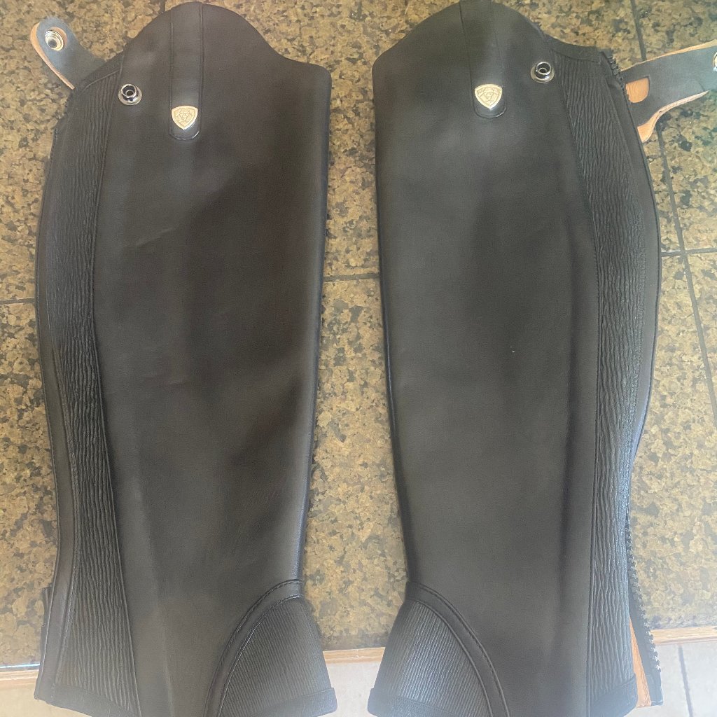 Brand New Ariat Monaco Half Chap Size Xs
